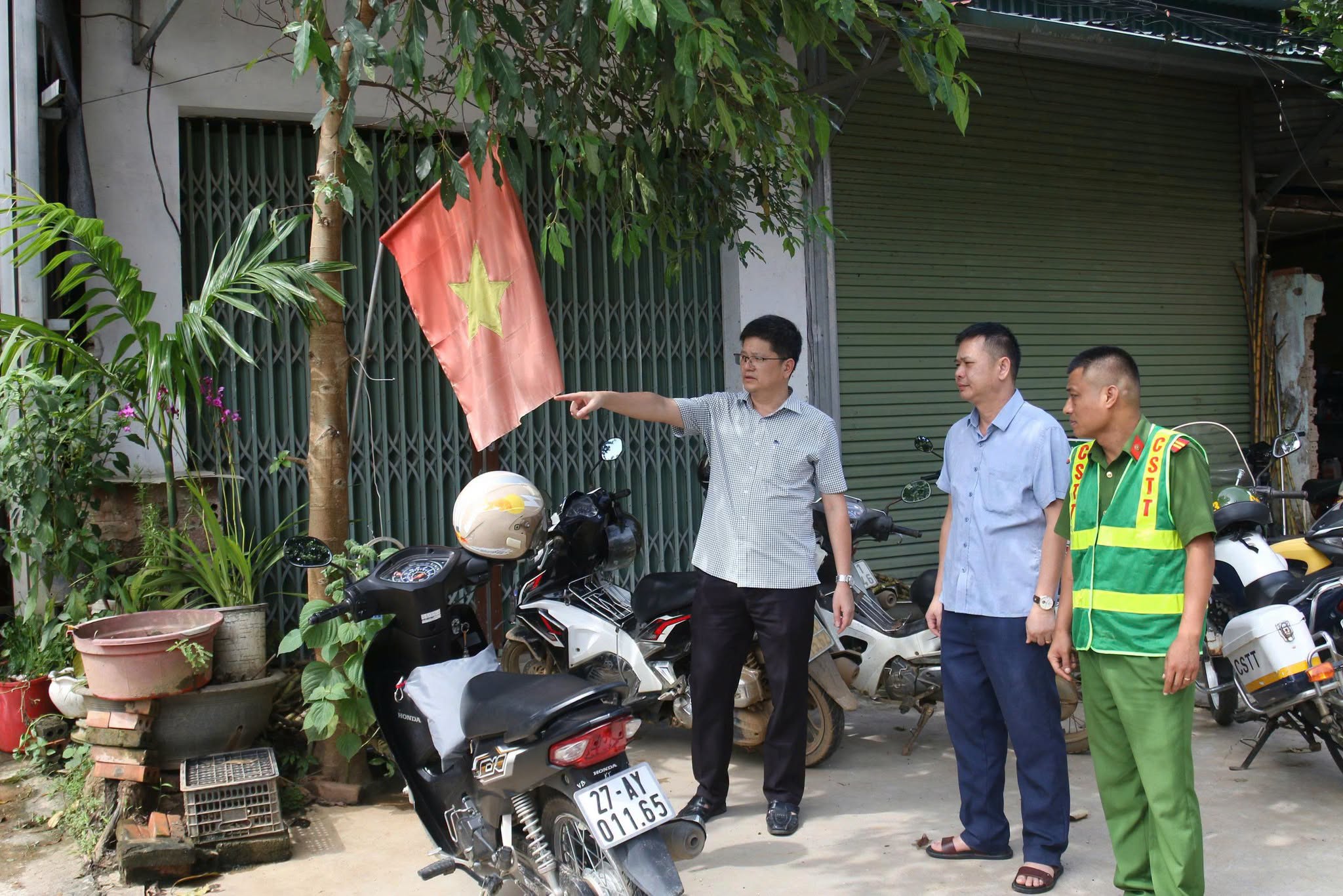 Búng Lao triển khai Đợt cao điểm giải tỏa vi phạm hành lang an toàn giao thông